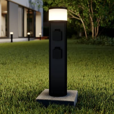 Lucande LED sokkellamp Corban, grijs, stopcontacten, IP44