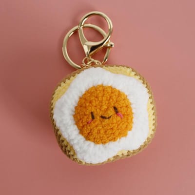 Mignonne Poupée Alimentaire Porte-clés Crocheté Poupée Œuf au Plat Tricotée Porte-clés pour Pendentif de Sac Drôle Poupée Sandwich Porte-clés Accessoires Personnalisés white