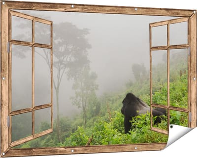 Gards Tuinposter Doorkijk Gorilla in het Woud tijdens de Mist - 150x100 cm - Tuindoek - Tuindecoratie - Wanddecoratie buiten - Tuinschilderij