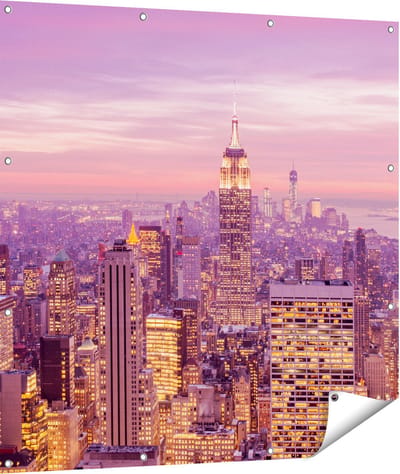 Gards Tuinposter New York Skyline met Lichten bij Zonsondergang - 110x110 cm - Tuindoek - Tuindecoratie - Wanddecoratie buiten - Tuinschilderij