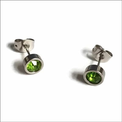Aramat Jewels - Lichtgroene kristal oorbellen - Hoogwaardig RVS - 6mm
