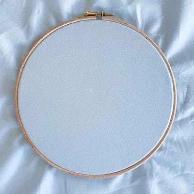 100 x 150 cm GOTS punch canvas Licht Blauwe| Touch of Blue katoenen canvas stof voor punch needle borduren met clover borduurnaald of andere merk fijne punchnaalden| ook te gebruiken voor het naaien van kussens en woondecoraties | Kleur Touch of Blue