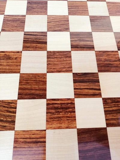Houten Schaakbord - Handgemaakt Bord - Strategisch Spel - Gouden Palissander - 17x17 Inch - Natuurlijk Hout