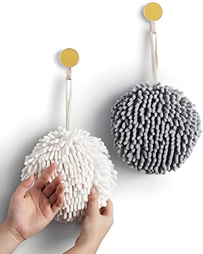 Fuzzy Ball Handdoek Set van 2 - Wit en Grijs - Snel Absorberende Badkamer Handdoeken - Decoratief en Functioneel - Ideaal voor Keuken, Wellness en Meer