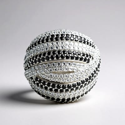 Cavill - Zilveren Pavé Ring - 925 Sterling Zilver - 170 Zwarte Spinellen 2,89ct & 222 Zirkonen 4,40ct - Luxe Statement Ring Dames Maat 17