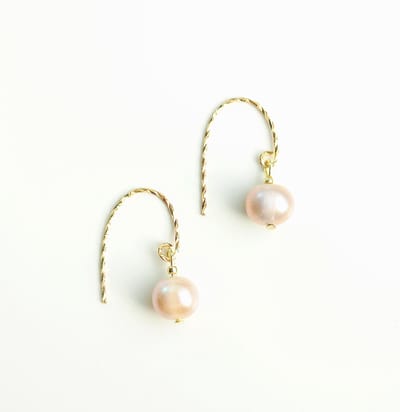 Handgemaakte 925 sterling zilveren oorhangers met roze zoetwaterparel (8 mm) – verguld - Elegant & Tijdloze oorbellen met echte parels - The Jewellery Salon