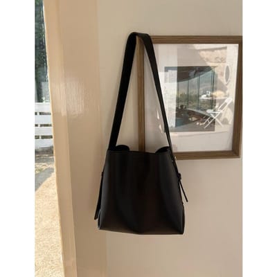 Nieuwe Dames Tas High-end en Veelzijdig Morning Eight Commuter Grote Capaciteit Draagtas Handgedragen Schouder Crossbody Tas Trendy gray