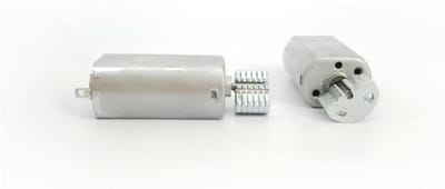 Kleine motor - DC vibratie motor - Hobby projecten - Koperwikkelingen - 27MM lengte - Zilverkleurig