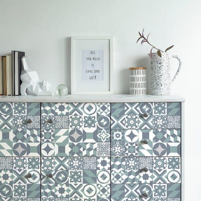 Decoratieve meubelstickers - 60 authentieke meubelstickers met cementtegelmotief van Anaisah - 60 stickers van 20x20 cm
