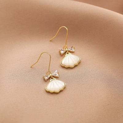 Nieuwe 925 Sterling Zilver Mode Koreaanse Strik Schelp Hangende Oorbellen Voor Vrouwen Boheemse Zirkonia Bruiloft Oorbellen Sieraden Cadeau beige
