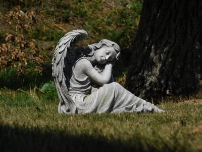 Slapende Engel - XL - polystone