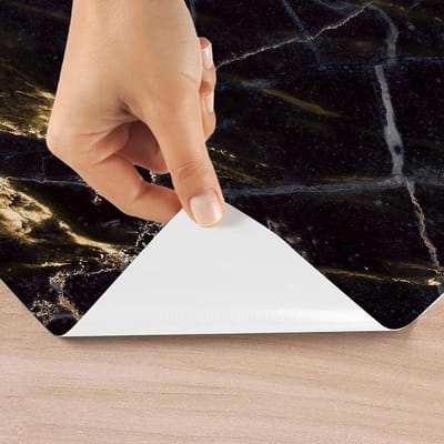 Zelfklevende vinylfolie op rol, per meter verkocht - Afwasbare sticker voor keukenmeubels, kasten en deuren - DONKER BANGKOK MARMER - 60x200cm