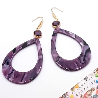 Jeannette-Creatief® - Resin - Druppel Groot Purple Crystal Glass Gold - Oorbellen - Dames Oorbellen - Oorbellen Dames - Paarse Oorbellen - Gouden RVS Oorbelhaakjes - Resin Oorbellen - Boho Chic - Ibiza Chic
