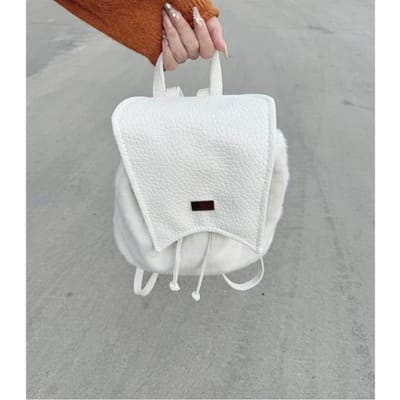 Pluche rugzak in Koreaanse stijl met grote capaciteit, een nicheontwerp voor herfst en winter, een veelzijdige handtasrugzak voor meisjes wit