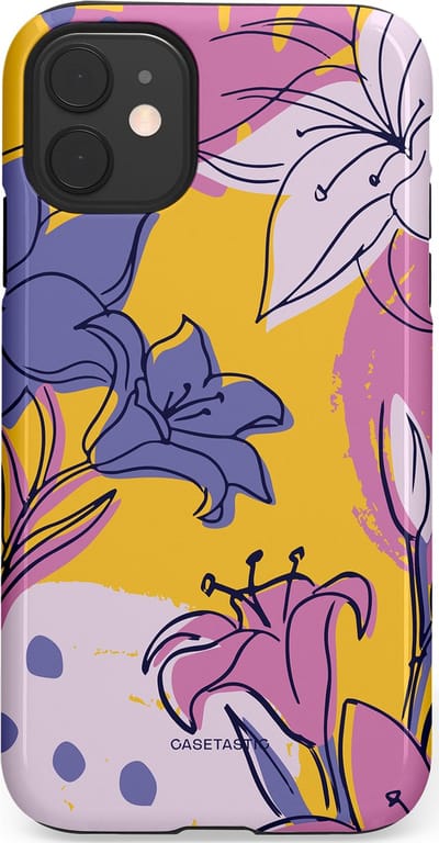 Casetastic Hoesje Geschikt voor Apple iPhone 11 - Stijlvolle Beschermende Duo-layer Case - Paarse Lelie Kunst