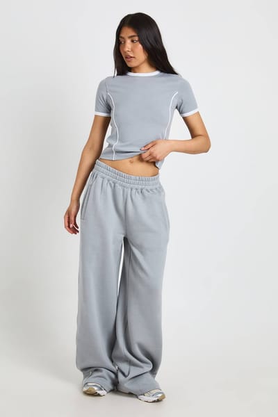 boohoo Dames Tall T-shirt Met Biesdetail En Rechte Pijp Joggingbroek Set | Stoffig Blauw | Maat: Medium
