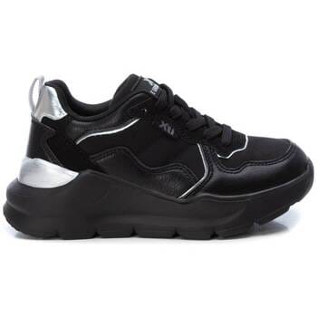 Lage Sneakers Xti 15062602