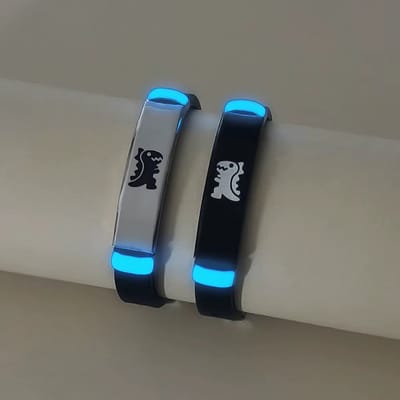 Set van 2 Lichtgevende Dinosaurus Paar Armbandjes – Glow in the Dark Koppel Polsbandjes – Festival & Valentijn Cadeau voor Stel of Beste Vrienden