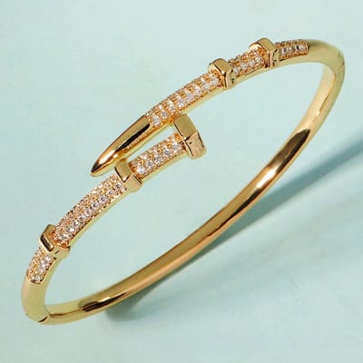 Klassieke Dames Nagelarmband van Roestvrij Staal Europa en de Verenigde Staten Armbanden Sprankelende Zirkonia Bangle Als Cadeau beige