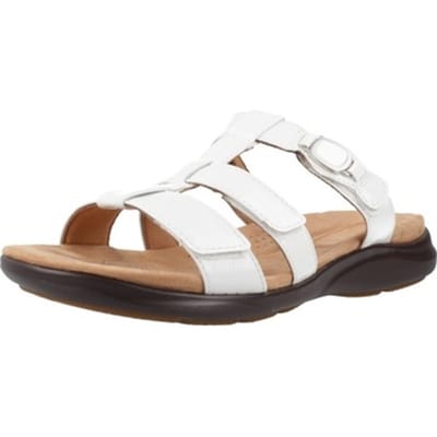 Clarks Kitly Pearl leren schoenen wit lakleer