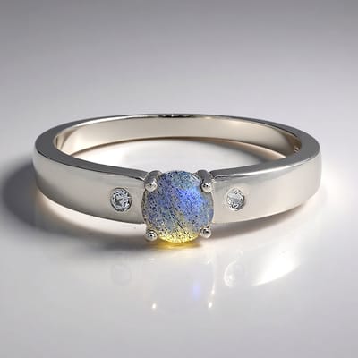 Cavill - Zilveren Ring 925 Sterling Zilver - 0,45 ct Roemeense Spectroliet Rond + 0,035 ct Witte Topaas - Modern Elegant Sieraad Dames