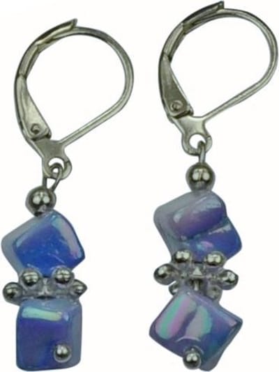 Parelmoeren oorbellen Shell Cube AB Blue - oorhanger - parelmoer - edelstaal - blauw - luxe sieraden zakje - blauwe oorbellen - oorbellen dames