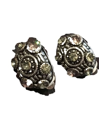 Petra's Sieradenwereld - Clipoorbellen metaal ovaal strass (799307)
