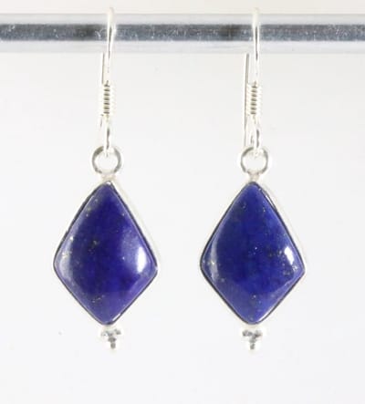 Fijne zilveren oorbellen met lapis lazuli