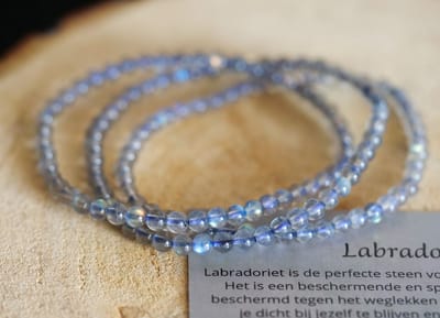 Labradoriet Armband 4mm, edelstenen, edelsteen - Perfect cadeau voor vrouwen- Inclusief uitleg - Spiritueel - Labradorite - Hoog sensitiviteit - helpt bij verandering - Rust - Bescherming - Slapen - Hoge kwaliteit - 100% NATUURLIJK