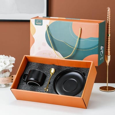 Uitgerust met Home Gekleurd Glazuur Koffiekop Schotel Evenement Cadeauset Hoge Waarde Ins Feng Shui Kop Vakantie Souvenir Cadeau 250ml