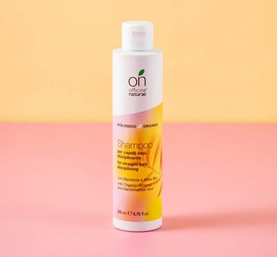 onYOU natuurlijke Shampoo voor steil haar - biologische shampoo met heemst extract en amandel-eiwit - Maakt je haar glanzend en soepel - Zijdezacht effect- 200 ml - Officina Naturae