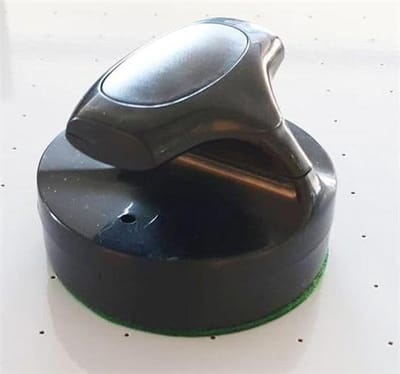 Airhockey Pusher - Tafelspel Accessoire - Spelverbetering Thuis - Vervangbare Vilzool - 96mm Doorsnee - Zwart