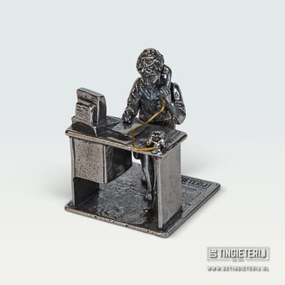 Secretaresse - Miniatuurbeeldje - Jubileum kantoor - Kantoorcadeau idee - Bedankt secretaresse - Pensioen