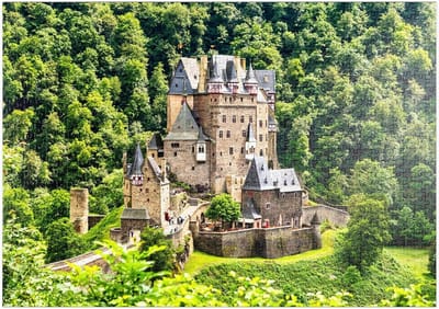 MyPuzzle Kasteel Eltz, Wierschem, Rijnland-Palts, Duitsland - Premium 1000 Stukjes Puzzel - MyPuzzle speciale collectie van Puzzle Galaxy