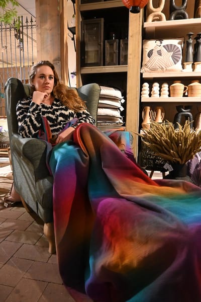 Yaro Blanket Multicolor Double Rainbow Wool, deken met hoog wol percentage in warme regenboogkleuren,gemaakt van katoen en wol, 150 x 200 cm, woondeken, van natuurlijke materialen