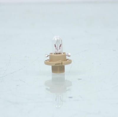 10 ampoule avec culot en plastique beige 12V 1.5W BX8.4d Flosser 459103 1/4 tour pour moto scooter quad