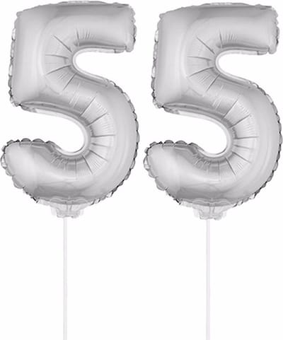 55 jaar leeftijd feestartikelen - versiering cijfers - ballonnen op stokje - van 41 cm - Combi van cijfer 55 - in het zilver