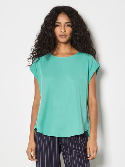 T-shirt met geweven split aan de zoom
