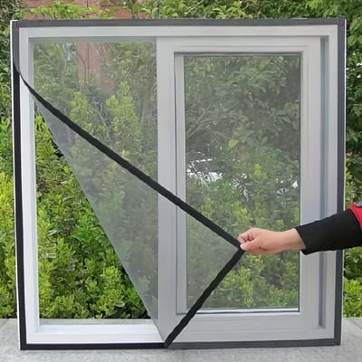 Eenvoudig te Installeren Zelfklevende Klamboe Kit met Raam Klittenbandbevestiging - Insectenwerend Raamfolie, Afweerspray zwart