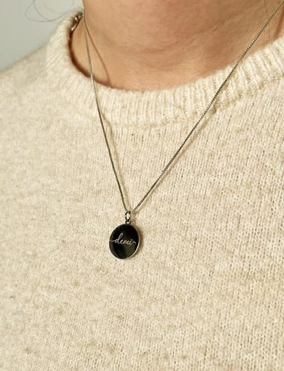 Ketting hanger met naam of foto graveren - het ideale Valentijnsdag cadeau!