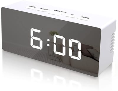 Digitale LED-wekker met spiegeloppervlak Wit