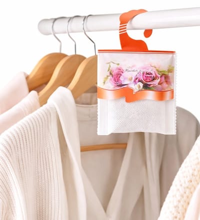 Geurzakjes Garderobe – Set van 4 Roos – Hangende Wardrobe Sachets – Motwerend & Schimmelwerend – Langdurige Bloemengeur – Voor Kast, Auto & Slaapkamer