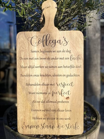 Creaties Van Hier -Tekstbord - Serveerplank XXL - Collega's - 60x34,5 cm - Hout