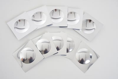 Convexe & Concave Spiegels – Set van 10 – Dubbelzijdige Kunststof Spiegels voor Reflectie, Symmetrie & Onderwijs - 10 x 10 cm