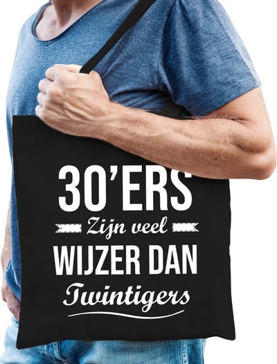 Cadeau tas verjaardag 30 jaar - 30ers zijn veel wijzer dan twintigers - zwart - katoen - heren - kado tasje / shopper