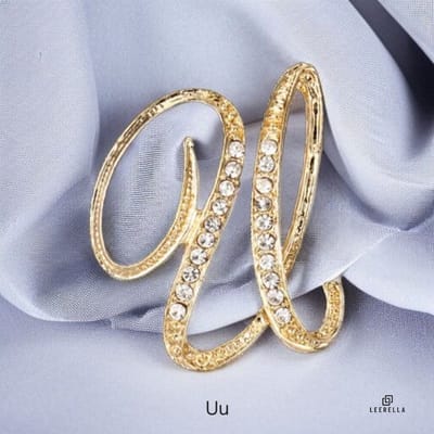 Luxe Strass | U | Letter Broche Goudkleurig met Zirconia Steentjes – Unisex Cursieve Initialen Pin Diverse Maten Voor Heren & Dames
