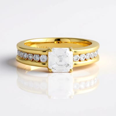 Cavill - Zilveren ring met 2,427 ct Cambodjaanse Asscher & ronde zirkonia - 925 Sterling zilver verguld - Elegante prong zetting channel geslepen ring