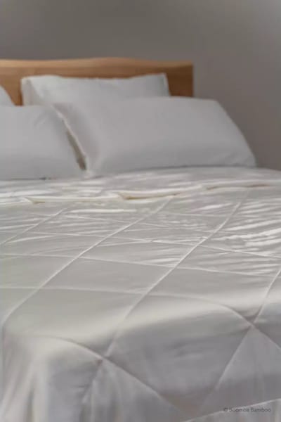 Bamboe zomerdekbed Coco White wit 140x220 cm – Licht & ademend, koel slapen in de zomer | Boomba Bamboo®