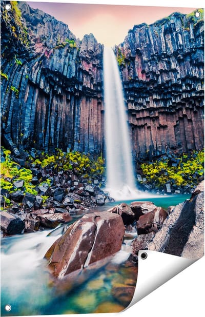 Gards Tuinposter Waterval in IJsland - 60x80 cm - Tuindoek - Tuindecoratie - Wanddecoratie buiten - Tuinschilderij