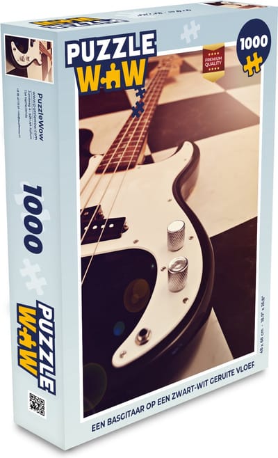Puzzel Een basgitaar op een zwart-wit geruite vloer - Legpuzzel - Puzzel 1000 stukjes volwassenen
